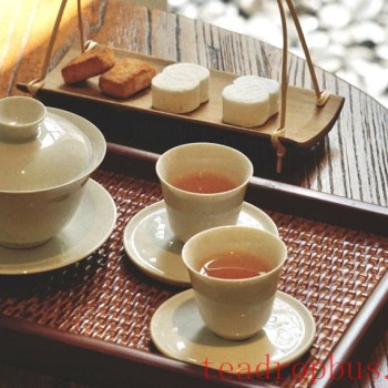 Xu Yulian: Brewing the True Taste of Tea