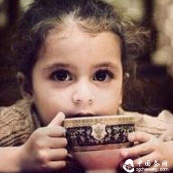 Lips Always Dry? Try a Cup of 'Double Winter Tea'