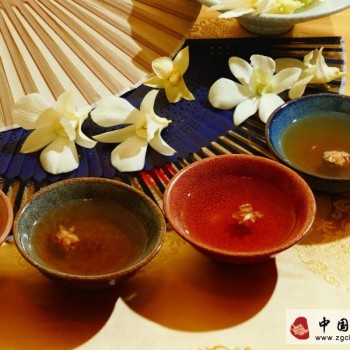 The Honors of Lapsang Souchong Black Tea