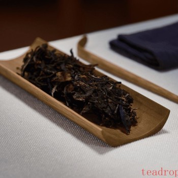 Pu-er Tea: Raw or Ripe, Which One Is Right for You?