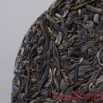 Three Ways to Distinguish Between the &quot;White Frost&quot; and &quot;Mold&quot; in Pu-er Tea