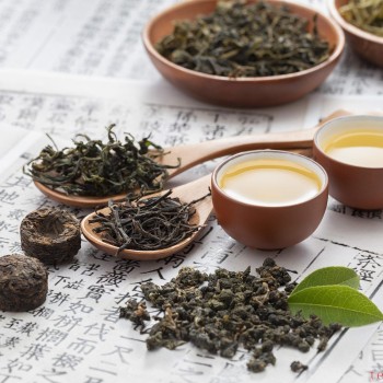 What Are the Benefits for Women Drinking White Tea Long-Term?