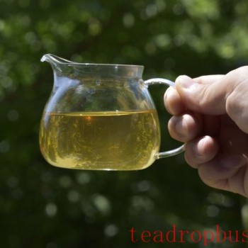 Brewing Pu-er Tea in the Office
