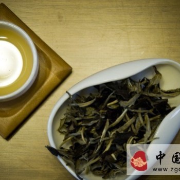 Tasting Pu-erh Tea is Like Tasting the Flavors of Life - Understanding the Three Charms of Pu-erh Tea