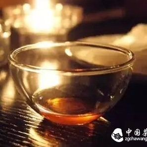 Where Do the Sour, Bitter, and Sweet Tastes in Black Tea Come From?