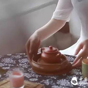 In the scorching summer, what can relieve worries? Only tea can!