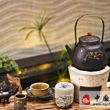 Little Knowledge | Ten Magical Uses of Tea Leaves