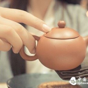 The Meaning of "Patina" in Purple Clay Teapots: Nourishing the Pot and Being Nourished by It