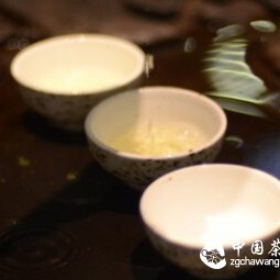 Tea and Tea Wares: A 'If You Are the One' Match