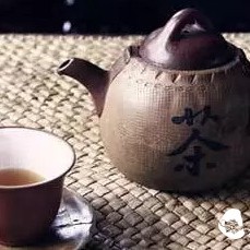 Many Benefits of Elderly Drinking Tea!