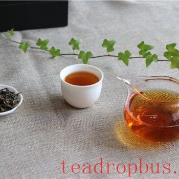 Night Tea: Black or Green?