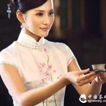 Drink Oolong Tea in Autumn for Health and Beauty