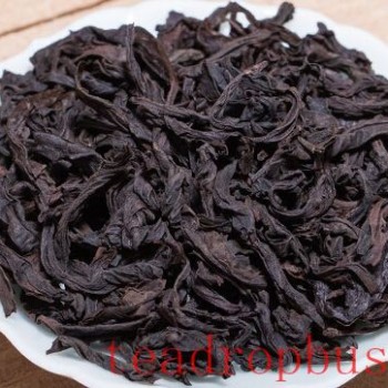 Aging Wuyi Rock Tea for Greater Value
