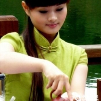 This "Gongfu Tea" is not that "Kung Fu Tea"