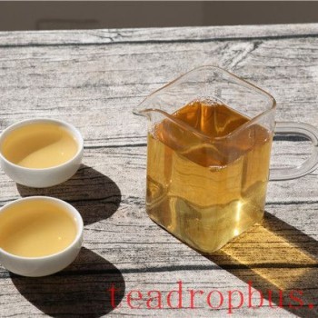 Benefits of Drinking Raw Pu-er Tea Long-Term