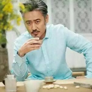 Men who love drinking tea always have a mysterious charm