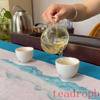 The Benefits of Drinking Green Tea, and the Best Time to Drink It