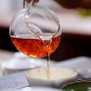Drinking Tea Like This Turns Good Tea into Poison