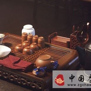 Introduction to the Functions of Fourteen Common Tea Utensils