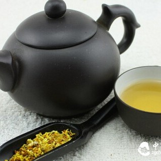 Osmanthus tea has the effects of strengthening the spleen, dispelling cold, relieving pain, and stopping vomiting