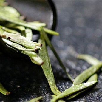 Should the First Infusion of Tea Be Discarded?