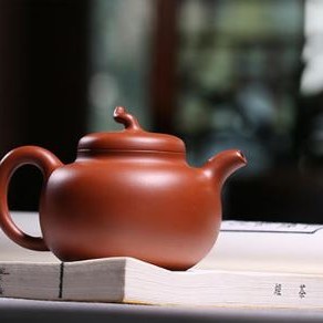 Does the type of clay used in a Purple Clay Teapot make a difference when brewing tea?