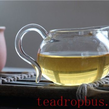 What Precautions Should Be Taken When Drinking Tea?