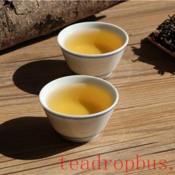 What Are the Benefits of Drinking Pu-er Tea in Summer?