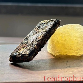 "Yangyangyang" — In the Face of the Pandemic, How about a Pot of Rock Sugar and Aged White Tea?