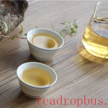 The Correct Way to Drink Raw Pu-er Tea