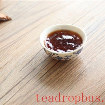 How Many Steeps Can Aged Pu-er Tea Typically Withstand?