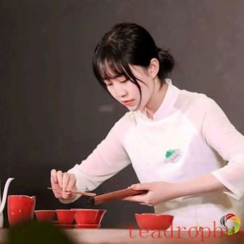 The Summer Solstice: The Heat Has Arrived, It-s Time to Adjust How You Drink Your Tea!