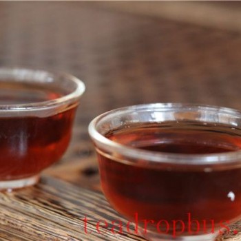 The price range of Dayi Pu-er tea is typically what?