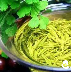 High Temperature Strikes, Drink More Tea to Prevent Heatstroke in Summer