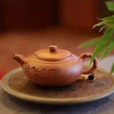 Do you know how to choose, brew with, nurture, and clean a teapot in winter?