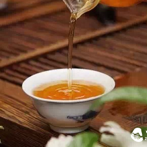 Distinguishing the Quality of Wuyi Rock Tea from Its 'Aroma'