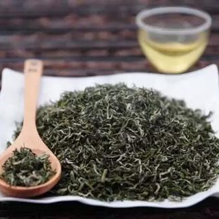 Still Can't Tell the Difference Between Moldy Tea, 'Golden Flowers', and 'White Frost'? Look Here