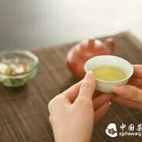 The Great Knowledge in Serving and Pouring Tea