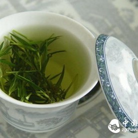 Drinking Tea Helps Clean Up “Toxins” in the Body