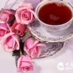 Drinking Flower Tea in Autumn: Beautiful and Healthy