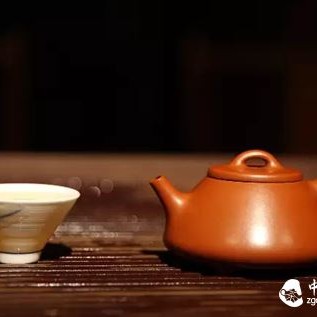 The Seven Fundamental Attitudes in Nourishing a Purple Clay Teapot