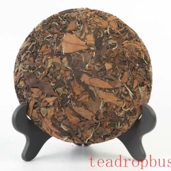 The Art of Brewing White Tea Cake: A Deep Dive into the Necessity of Waking the Tea