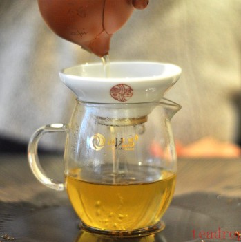 Pu-er Ripened Tea Brewing Method Explained: The Right Way to Enjoy Its Aroma