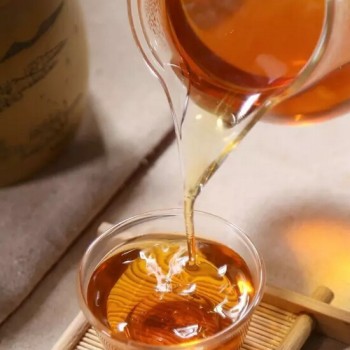 Continue Drinking Tea Like This, and Your Kidneys Will Be Gone