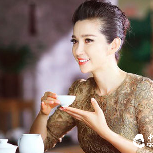 Friends Who Smoke, It's Time for You to Drink Tea!