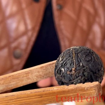 Pu-er Dragon Pearl Brewing Method