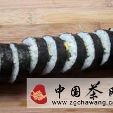 How to Make 'Green Tea Fruit Sushi'