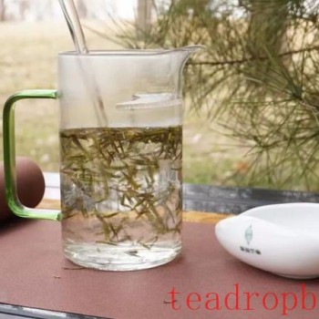 Qingming Festival and Tea Culture: An Epic Historical Scroll Spanning Time and Space