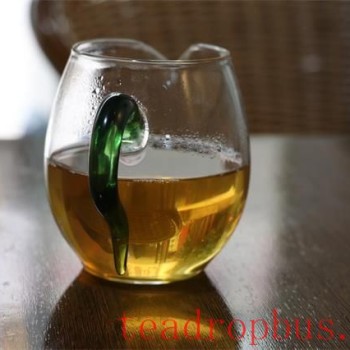 The Melody of Tea Touches the Heart