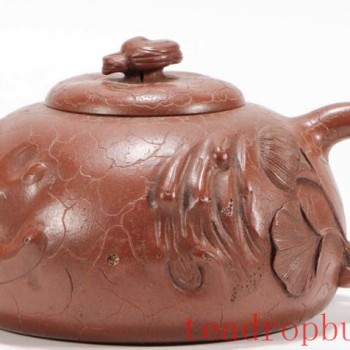 Purple Clay and Green Tea: A Love-Hate Relationship